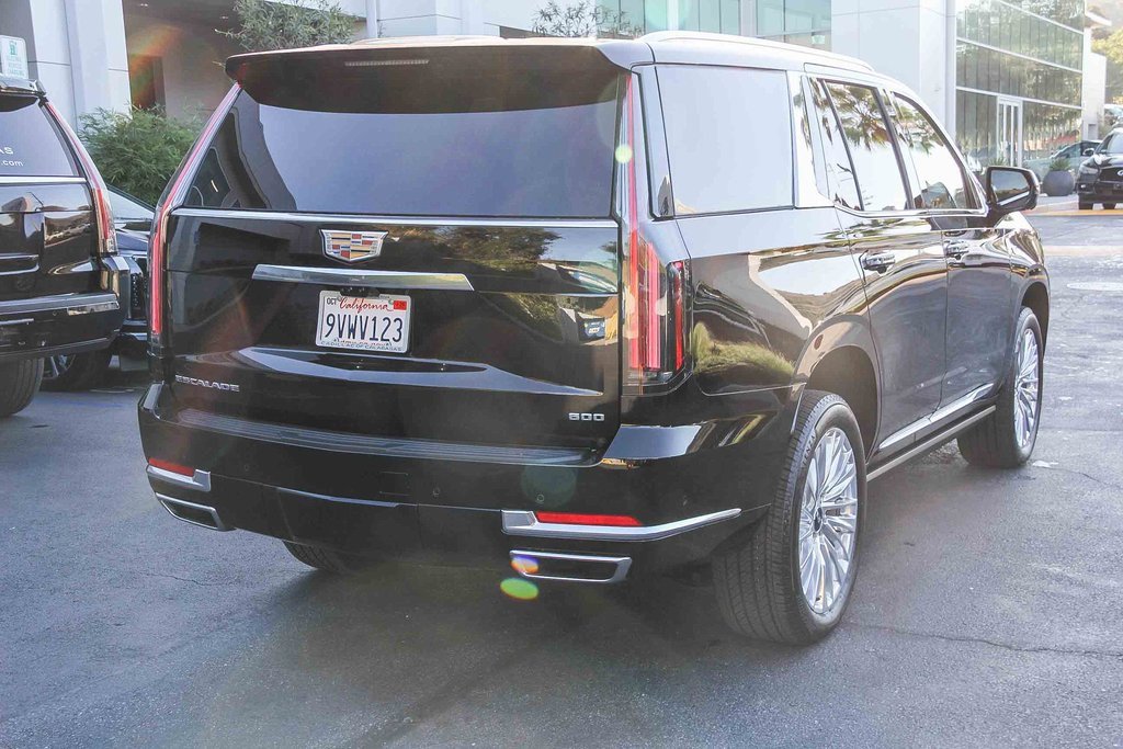 Used 2026 Cadillac Escalade Luxury image 6
