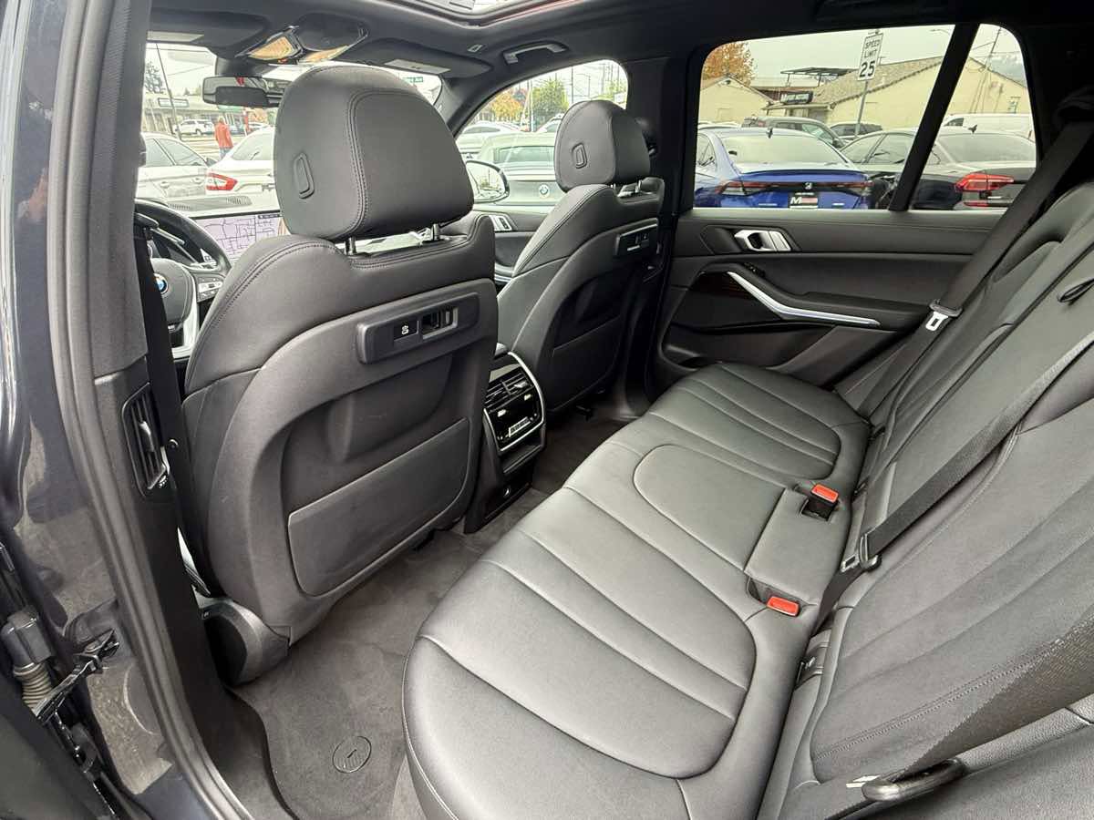 Used 2019 BMW X5 xDrive40i w/ Premium Package 2 image 6