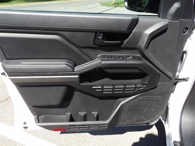 Used 2024 Toyota Tacoma SR5 AWD/4WD image 12