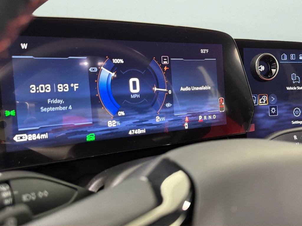 Certified 2025 Chevrolet Equinox EV RS FWD image 20