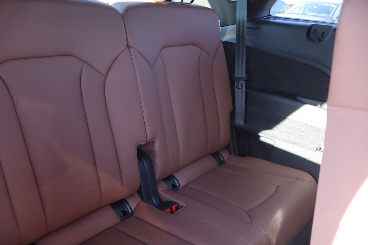 Used 2023 Audi Q7 3.0T Premium w/ Convenience Package image 15