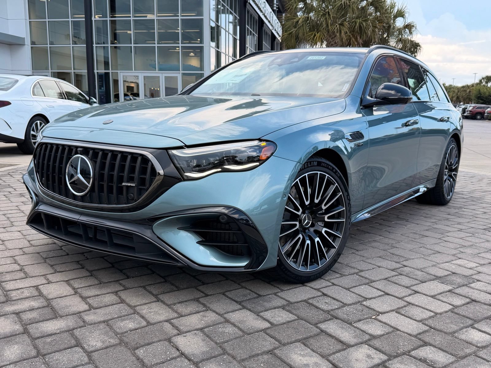 New 2026 Mercedes-Benz E 53 AMG e 4MATIC Wagon 360° Tour
