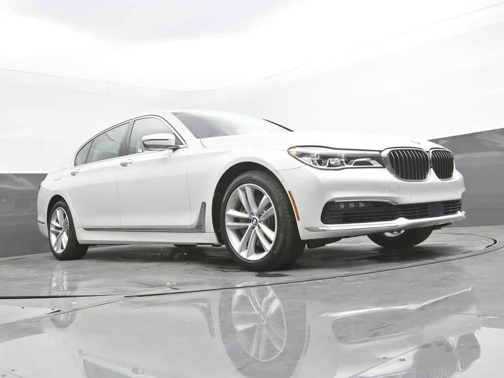 Used 2016 BMW 750i xDrive image 49