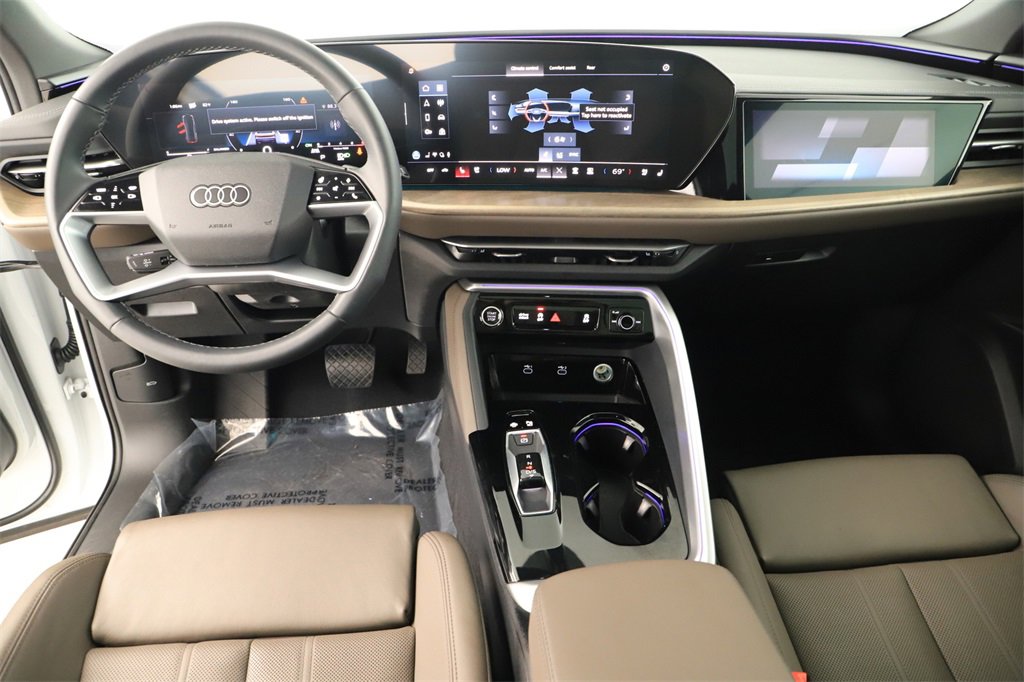 Certified 2025 Audi Q5 Prestige image 18