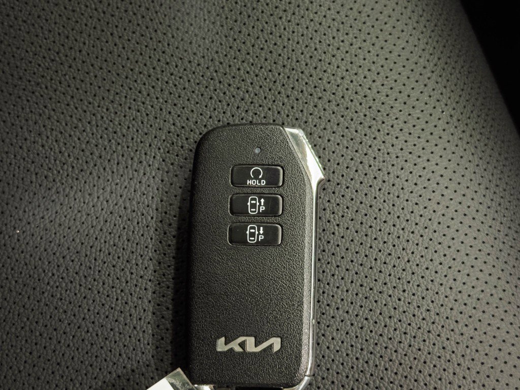 Used 2025 Kia Sportage SX Prestige image 55