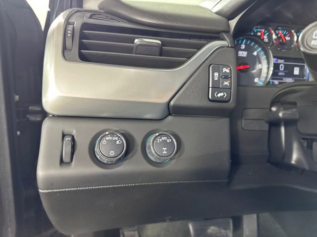 Used 2018 Chevrolet Suburban LT image 19