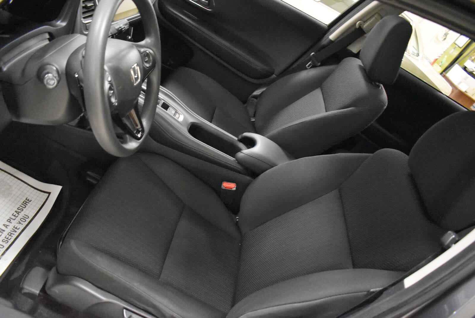 Used 2018 Honda HR-V EX image 12