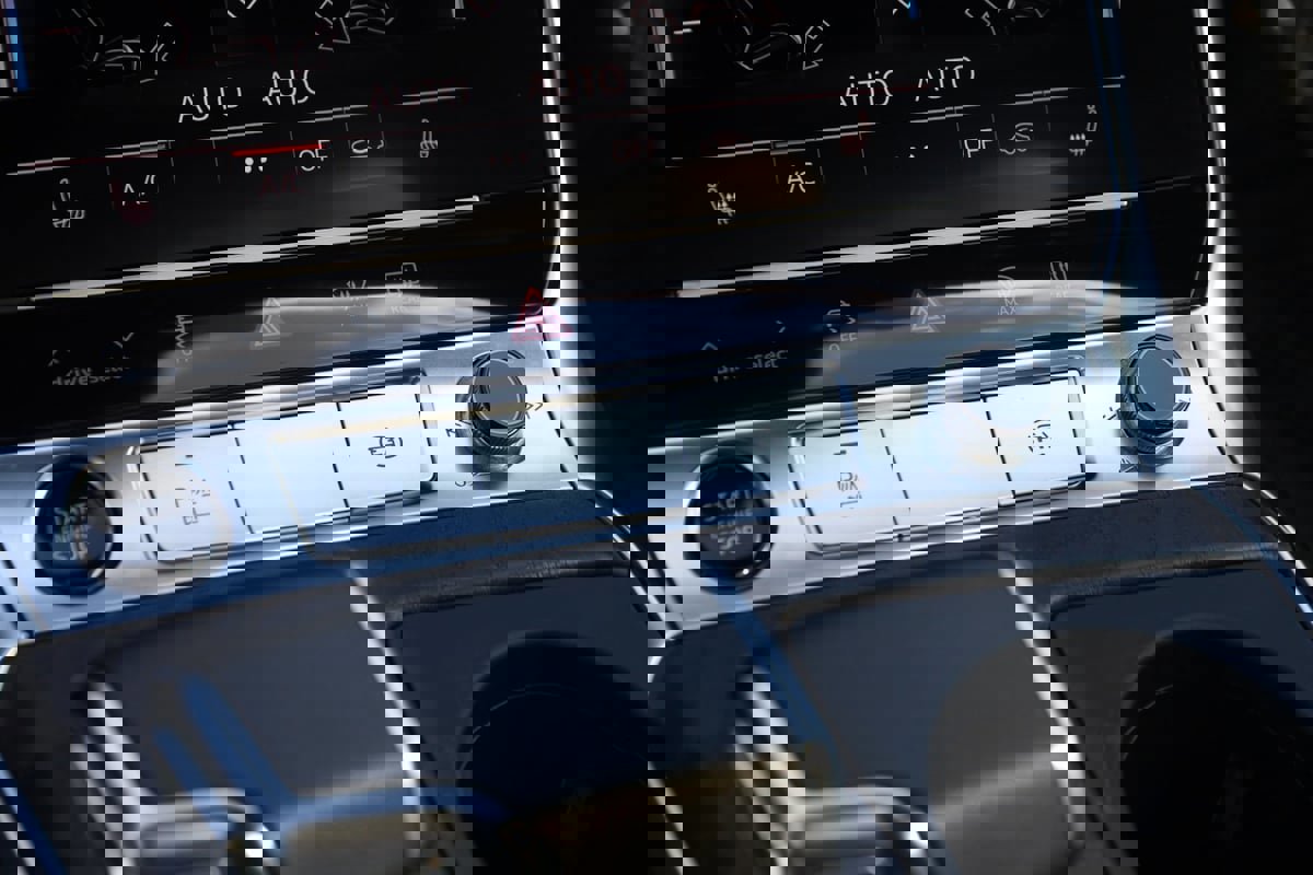 Used 2022 Audi A6 Premium Plus image 40