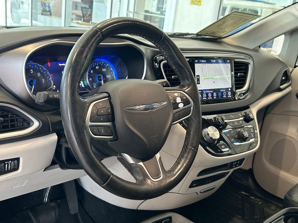Used 2020 Chrysler Pacifica Touring-L Plus FWD image 51
