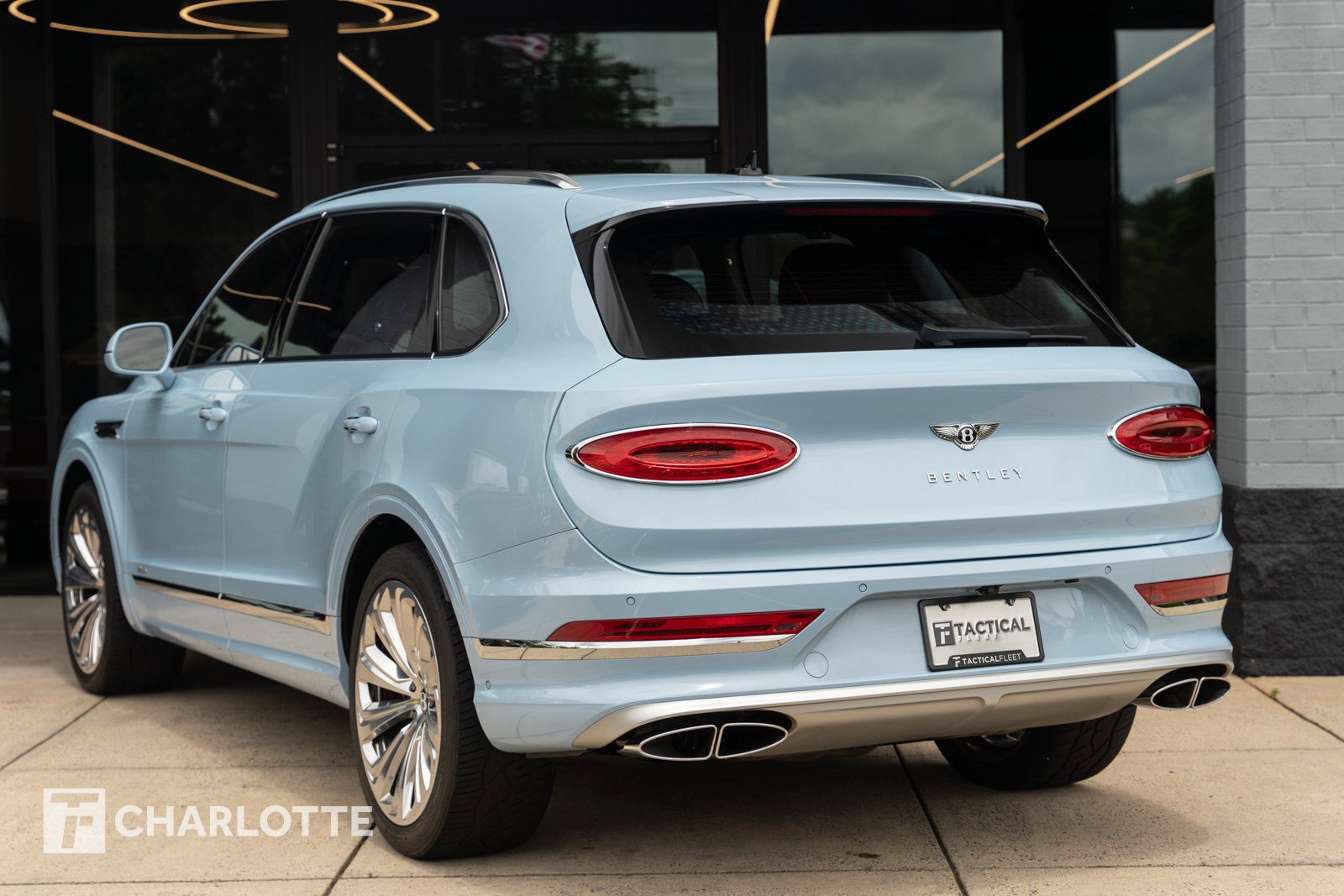 Used 2023 Bentley Bentayga Extended Wheelbase image 13