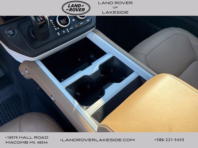 Used 2026 Land Rover Defender 110 X-Dynamic SE AWD/4WD image 19