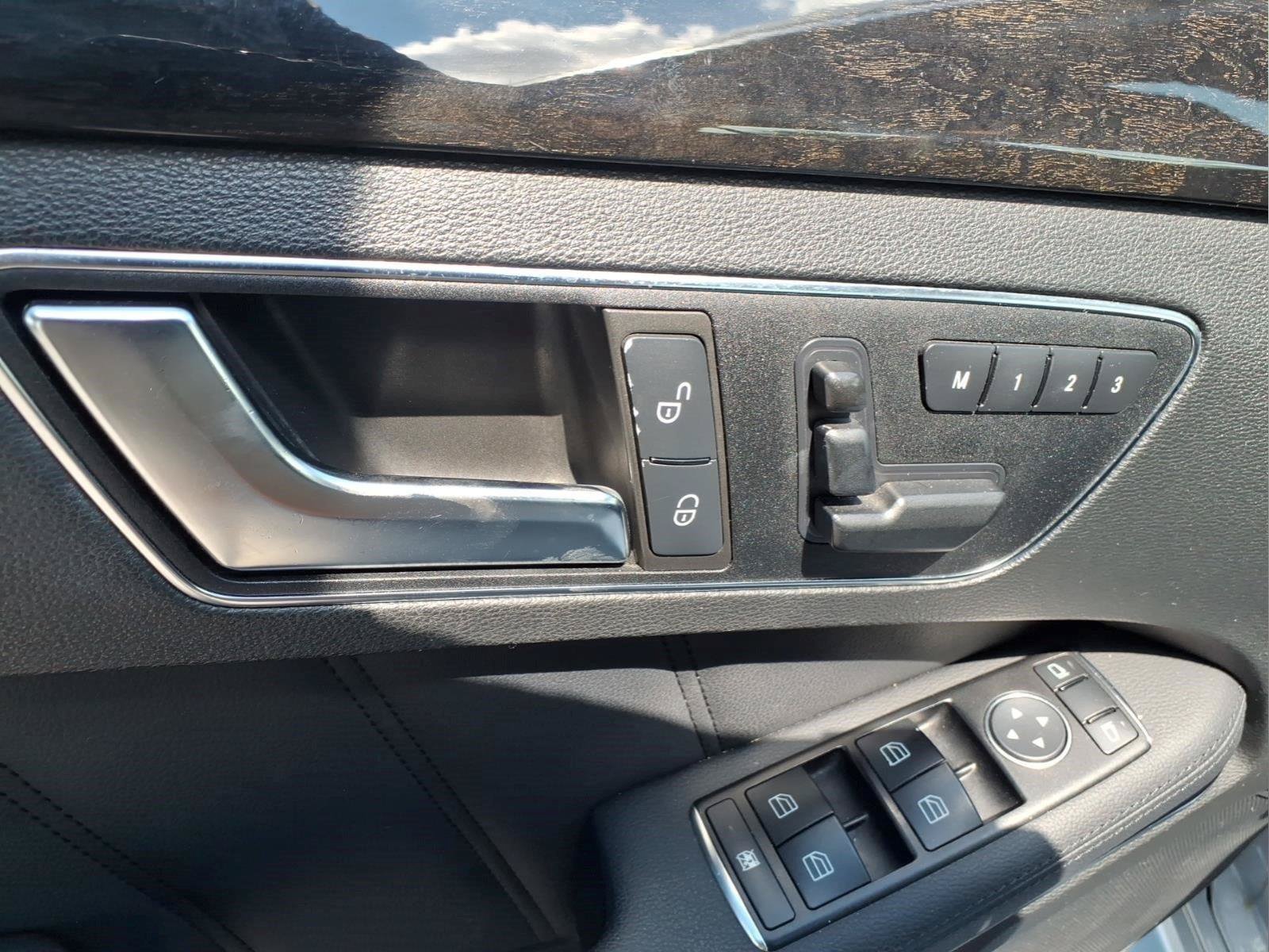 Used 2013 Mercedes-Benz E 350 4MATIC Sedan image 18