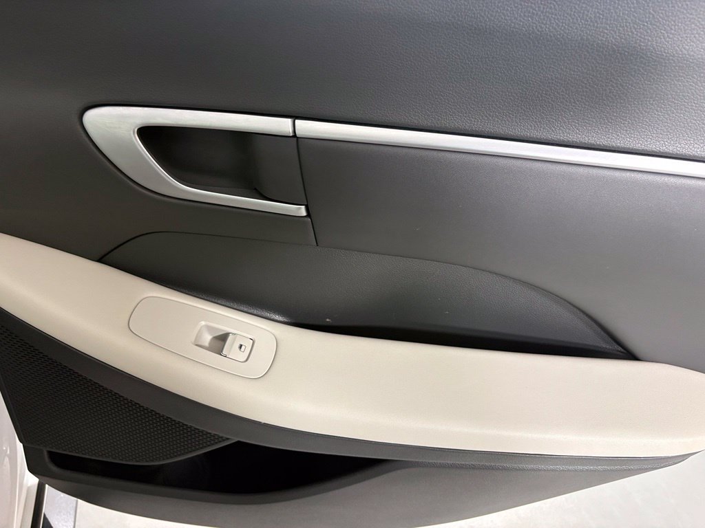 Used 2025 Hyundai Sonata SEL FWD image 15