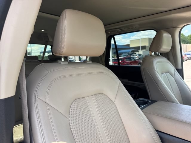Used 2022 Ford Expedition Limited AWD/4WD image 28