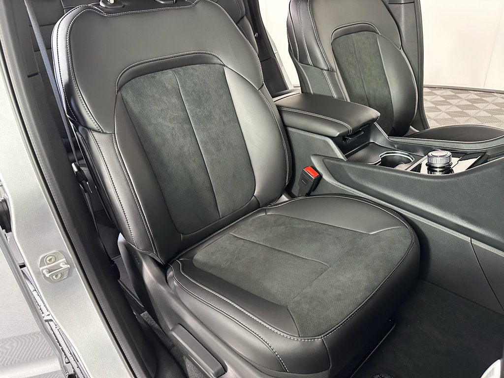 New 2025 Jeep Grand Cherokee Altitude AWD/4WD image 26