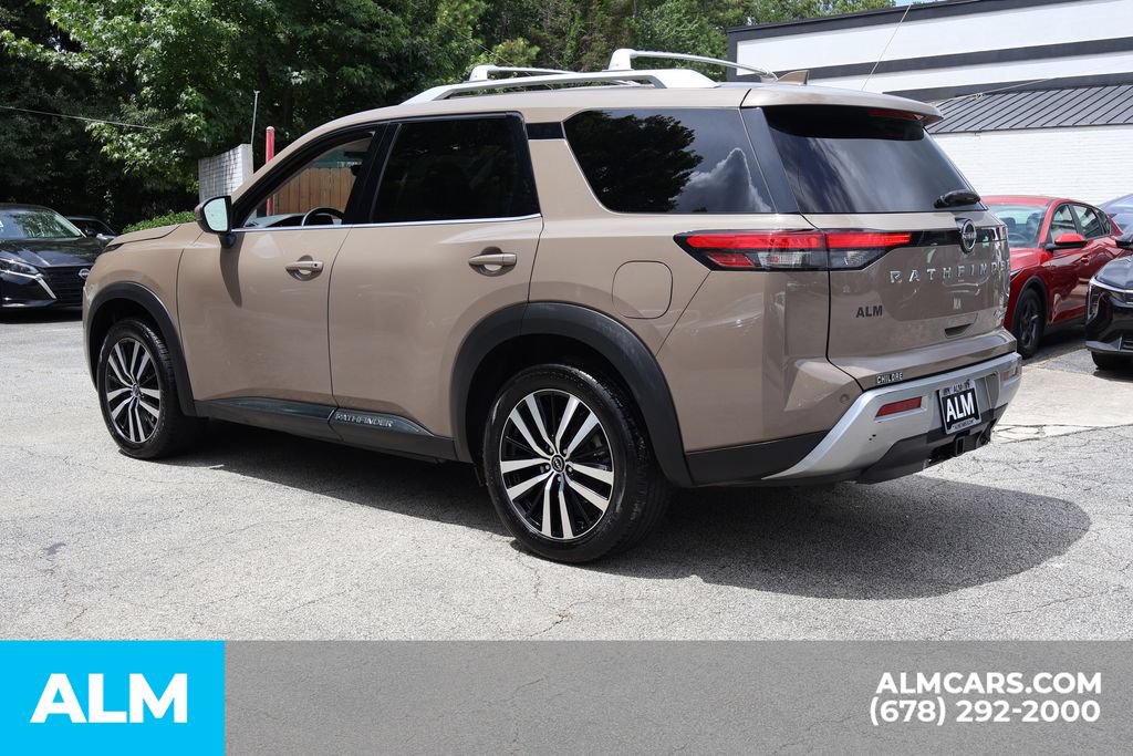 Used 2023 Nissan Pathfinder Platinum w/ Cargo Package AWD/4WD image 8