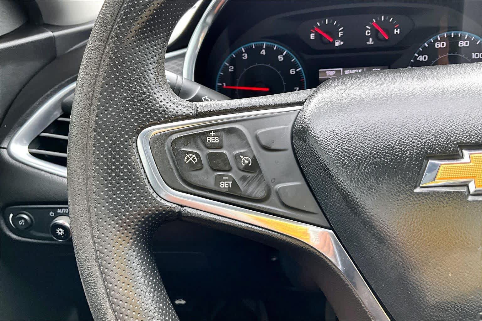 Used 2020 Chevrolet Malibu LT FWD image 23