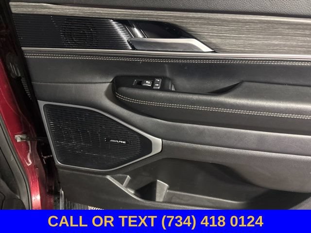 Used 2024 Jeep Wagoneer Series II AWD/4WD image 28