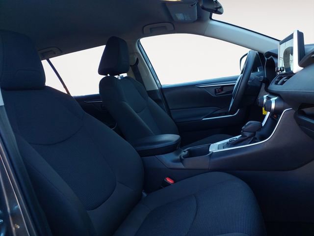 Used 2025 Toyota RAV4 LE AWD/4WD image 15