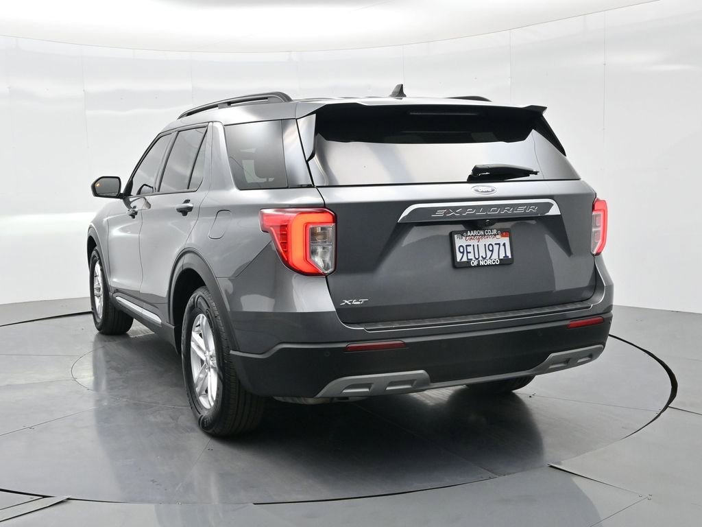 Used 2022 Ford Explorer XLT w/ Equipment Group 202A image 8