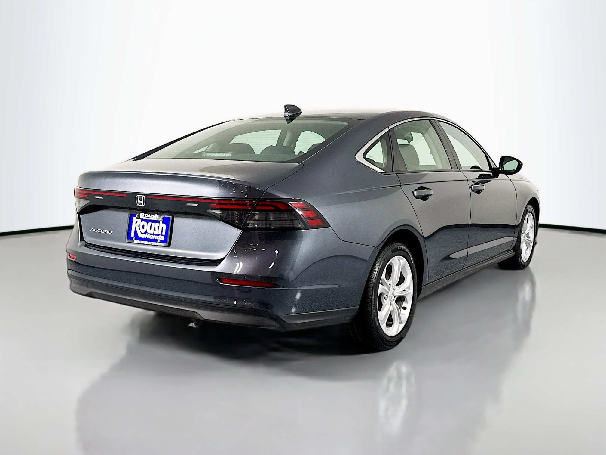 Certified 2023 Honda Accord LX image 5