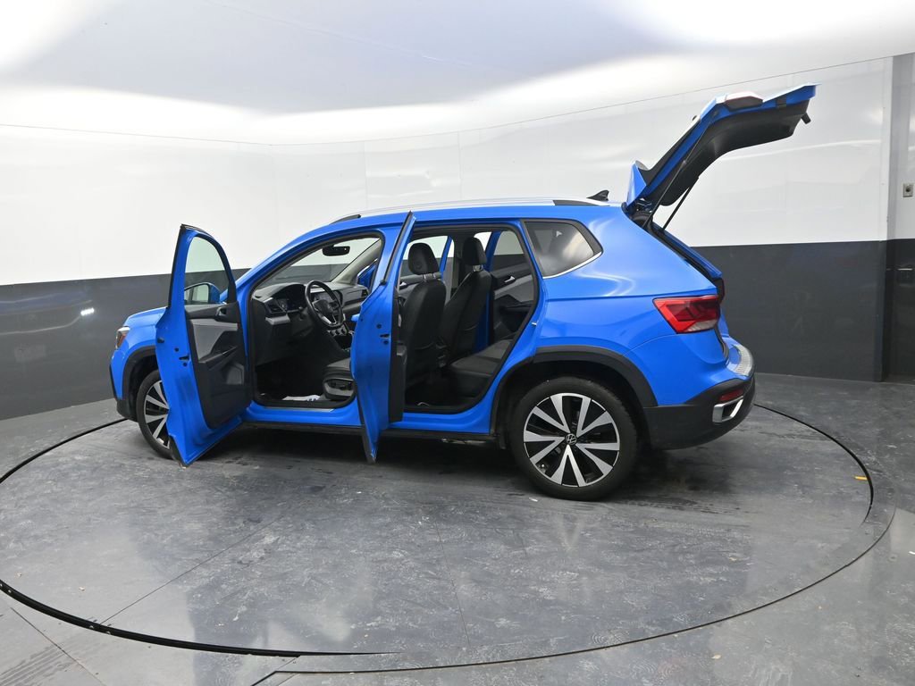 Used 2023 Volkswagen Taos SE image 33