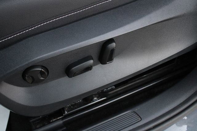 Used 2024 Volkswagen Taos SEL AWD/4WD image 3