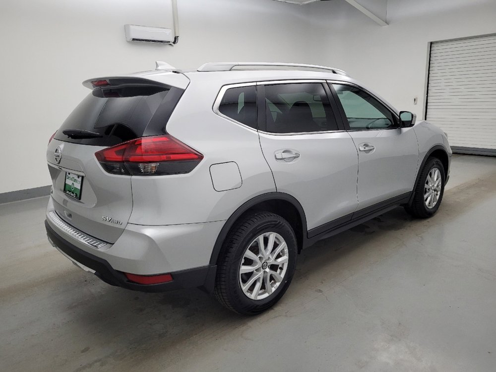 Used 2017 Nissan Rogue SV AWD/4WD image 10