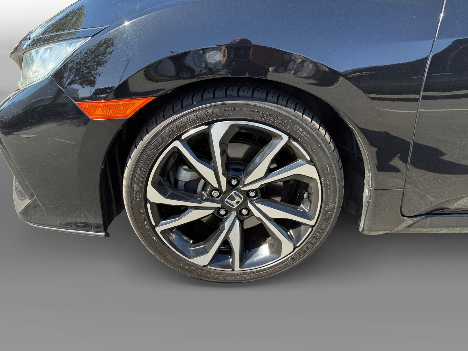 Used 2018 Honda Civic Si image 9