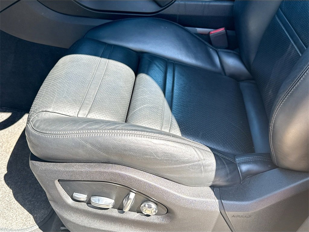 Used 2019 Porsche Cayenne Base w/ Premium Package image 21