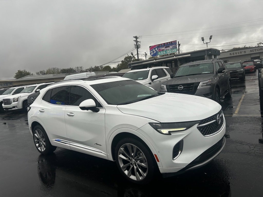 Used 2021 Buick Envision Avenir w/ Technology Package II image 2