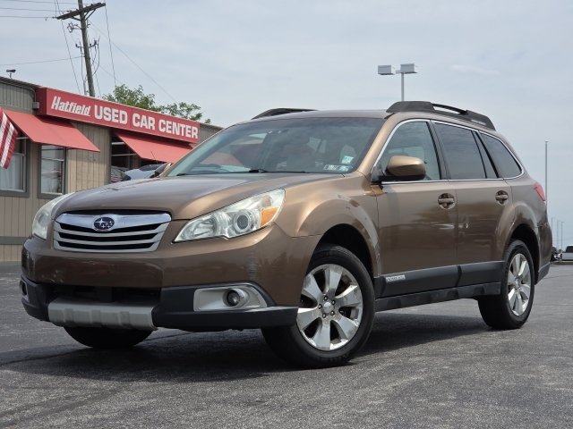 Used 2011 Subaru Outback 3.6R Limited AWD/4WD image 2