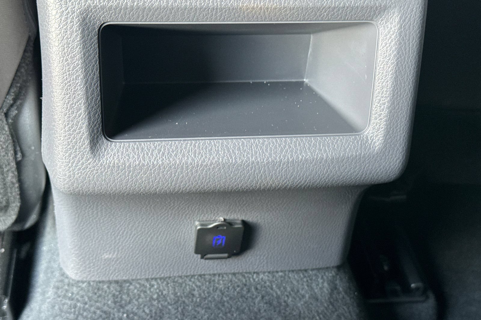 Used 2024 Toyota Camry LE FWD image 15