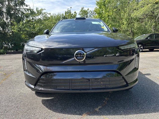 New 2025 Volvo EX90 Plus image 2