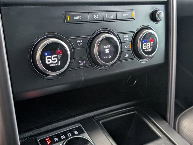 Used 2020 Land Rover Discovery Landmark image 20