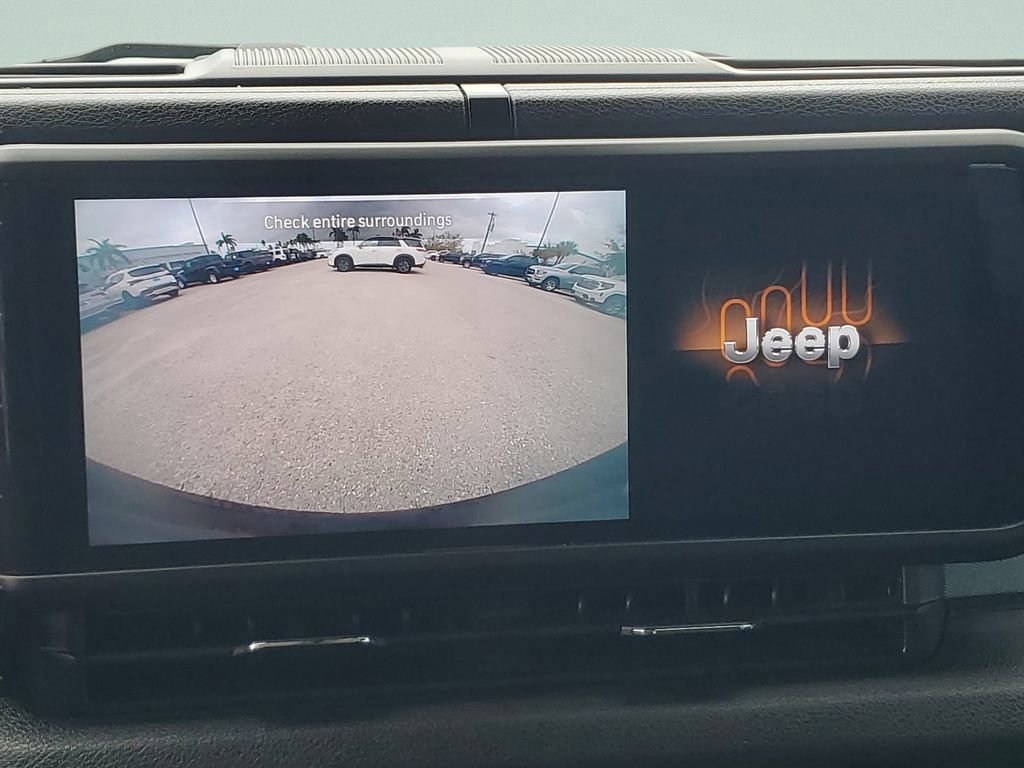 Used 2024 Jeep Wrangler Sport S image 17