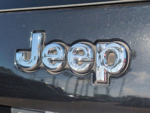 Used 2019 Jeep Cherokee Limited image 29