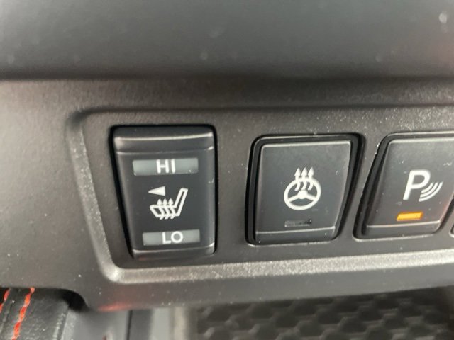 Used 2022 Nissan Frontier PRO-4X image 32