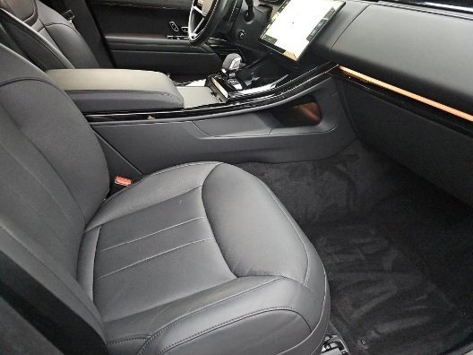 Used 2024 Land Rover Range Rover Sport Dynamic SE image 6