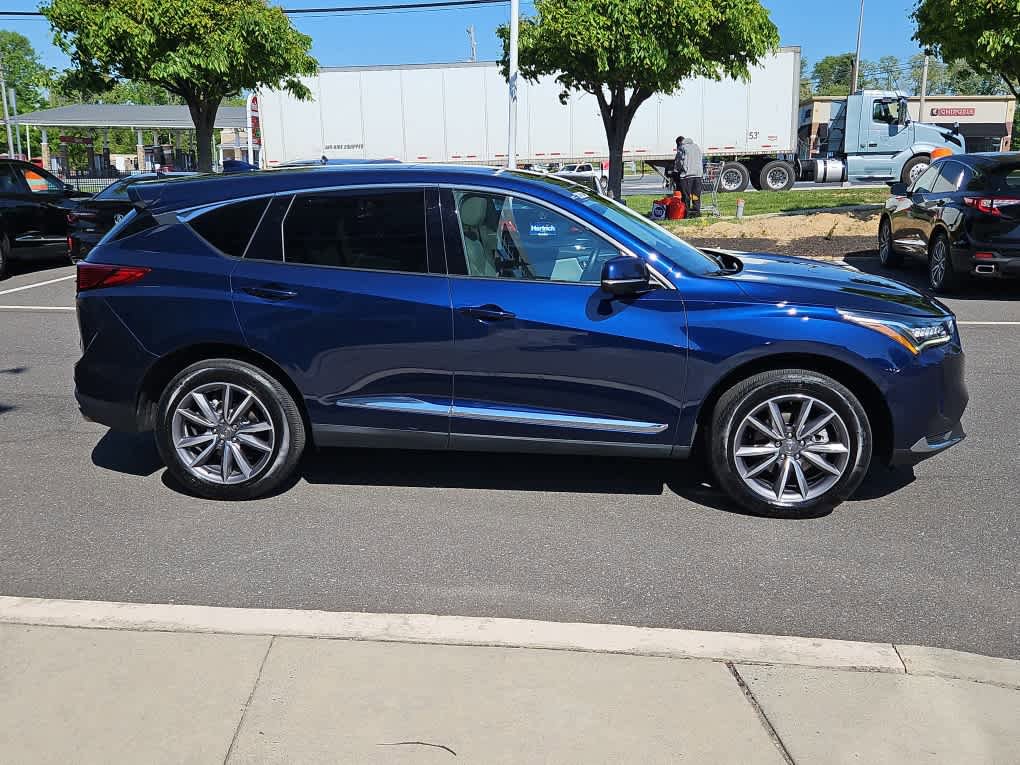 Certified 2023 Acura RDX FWD w/ Technology Package image 4