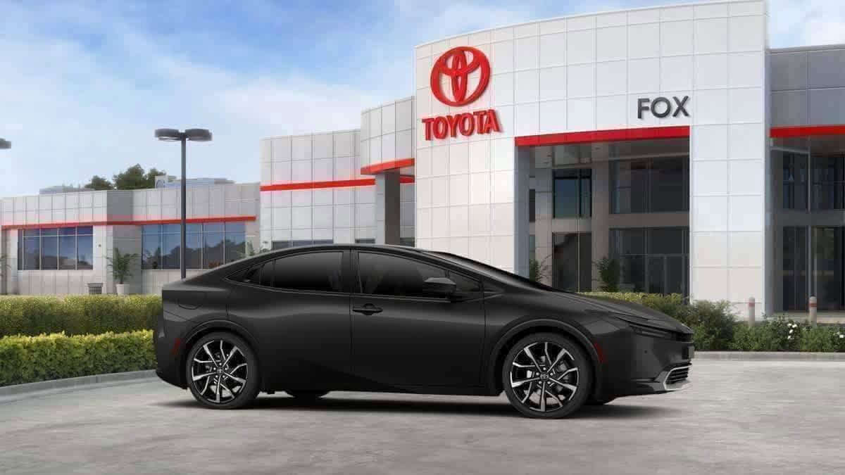New 2026 Toyota Prius Plug-In Hybrid FWD image 12
