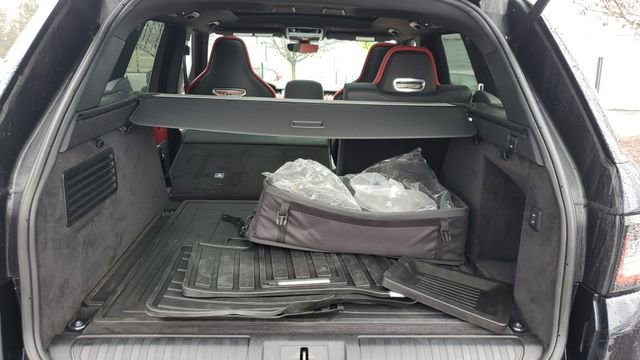 Used 2022 Land Rover Range Rover Sport SVR image 24