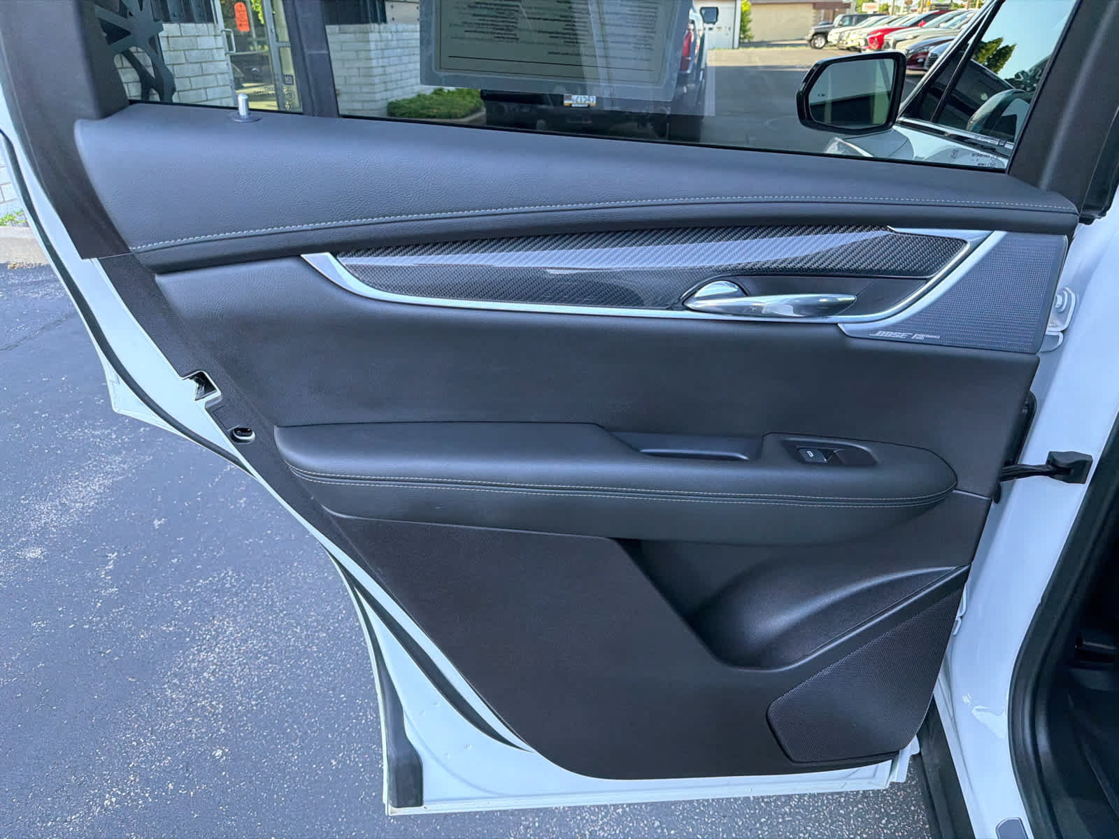 Used 2024 Cadillac XT6 Sport w/ LPO, ONYX Package AWD/4WD image 43