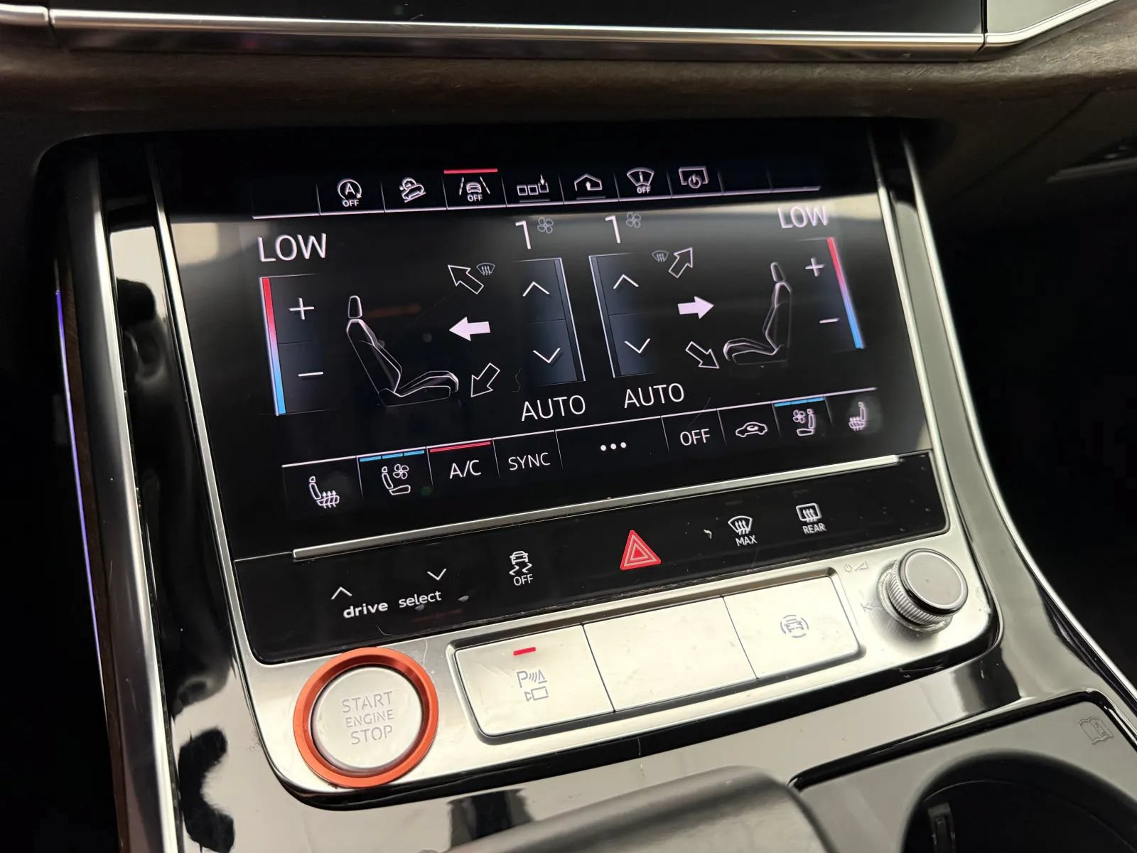 Used 2019 Audi Q8 Prestige w/ Adaptive Chassis Package AWD/4WD image 45