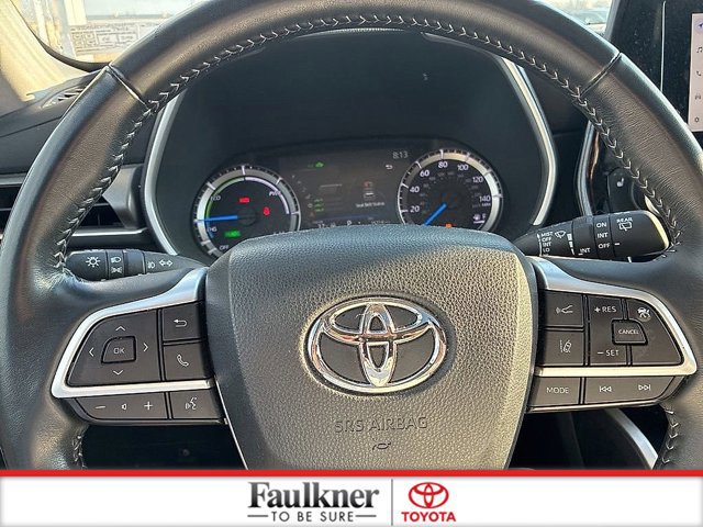 Used 2023 Toyota Highlander XLE image 29