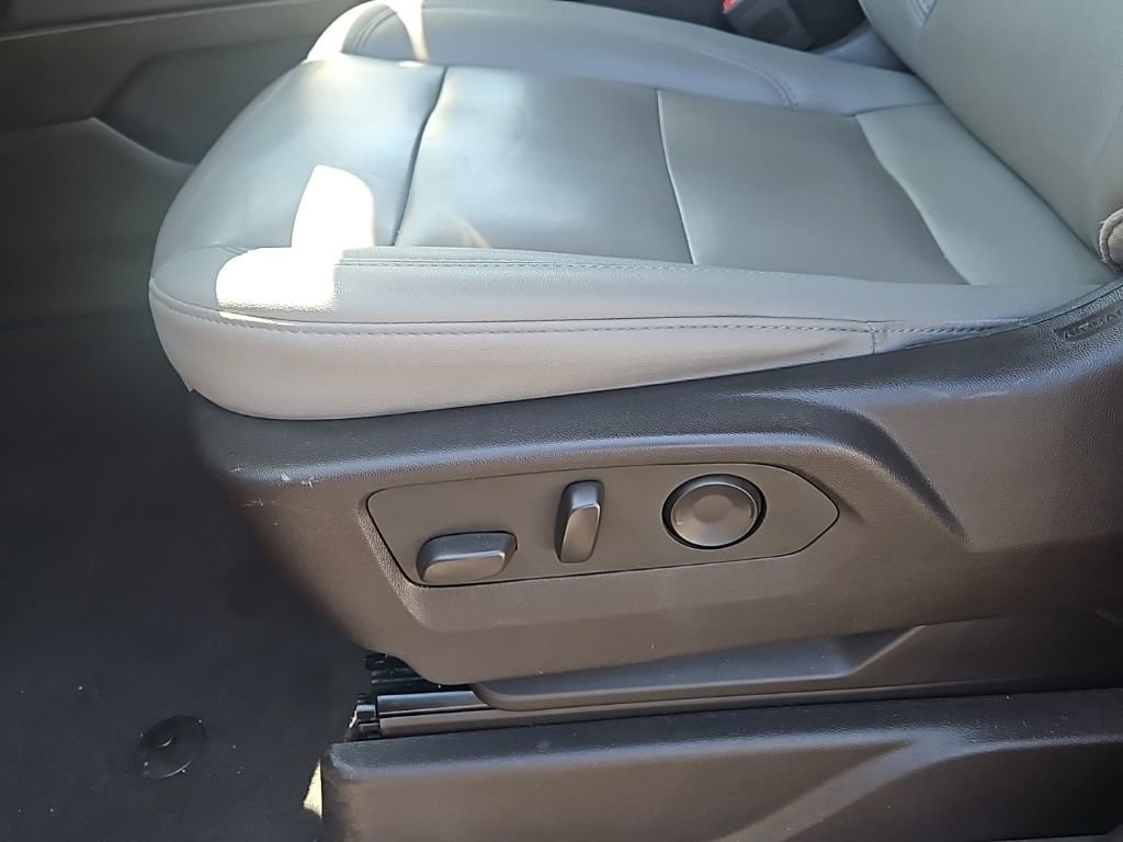 Used 2024 Chevrolet Tahoe LT image 15