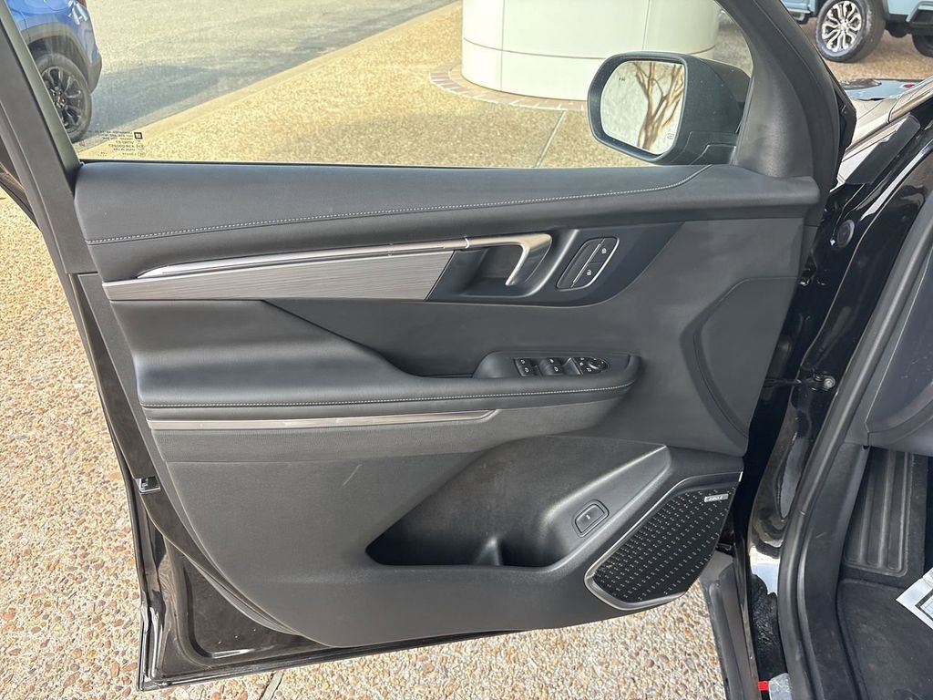 Certified 2025 Buick Enclave Preferred image 22