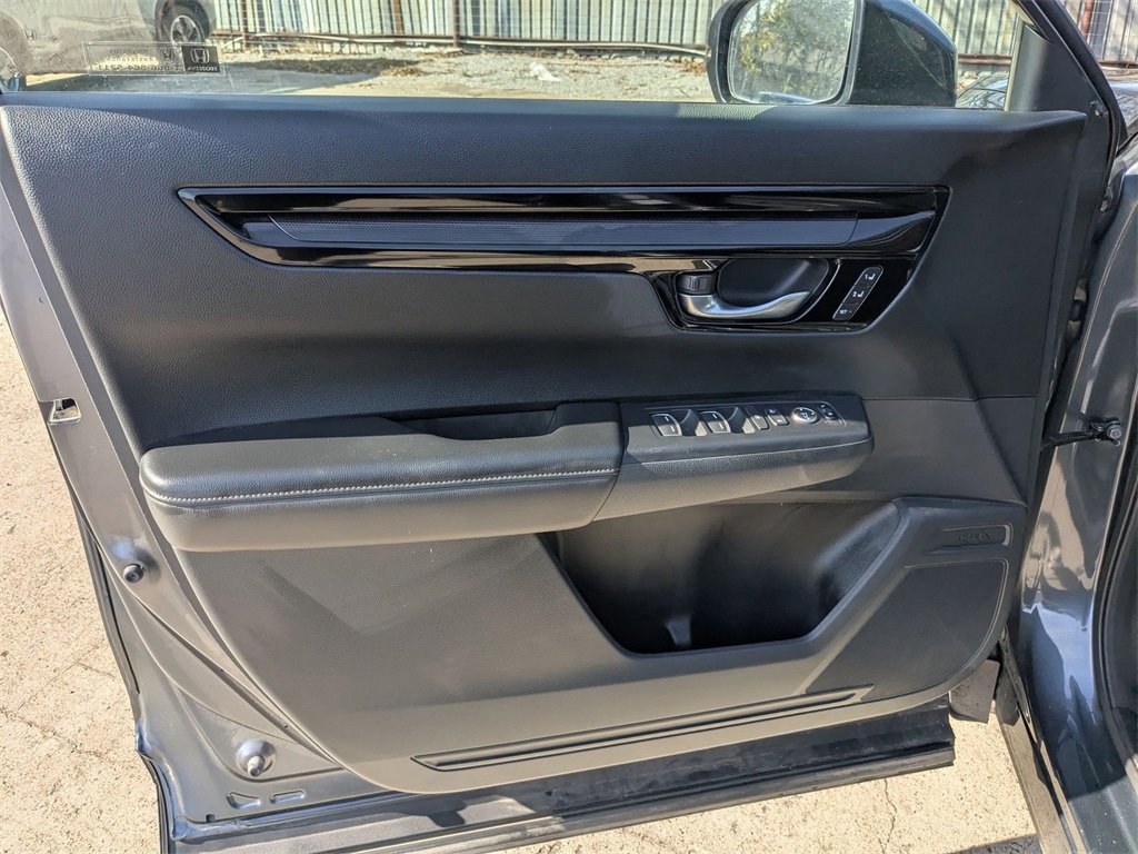 Used 2025 Honda CR-V EX-L image 11