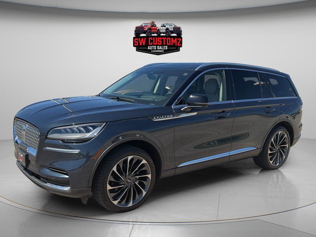 Used 2023 Lincoln Aviator Reserve w/ Equipment Group 201A image 3