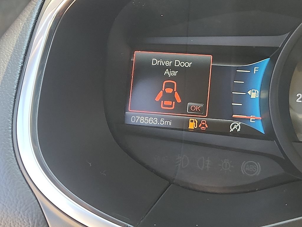 Used 2021 Ford Edge Titanium FWD image 14